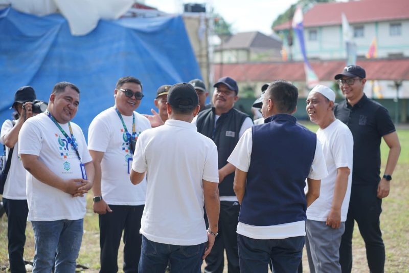 Krisantus Kurniawan (Wakil Gubernur) Bersama Sukiryanto (Wakil Bupati) Kh. Hanafi M. Khalil (Ketua Yayasan Raudlatul Ulum Al-Khaliliyah)